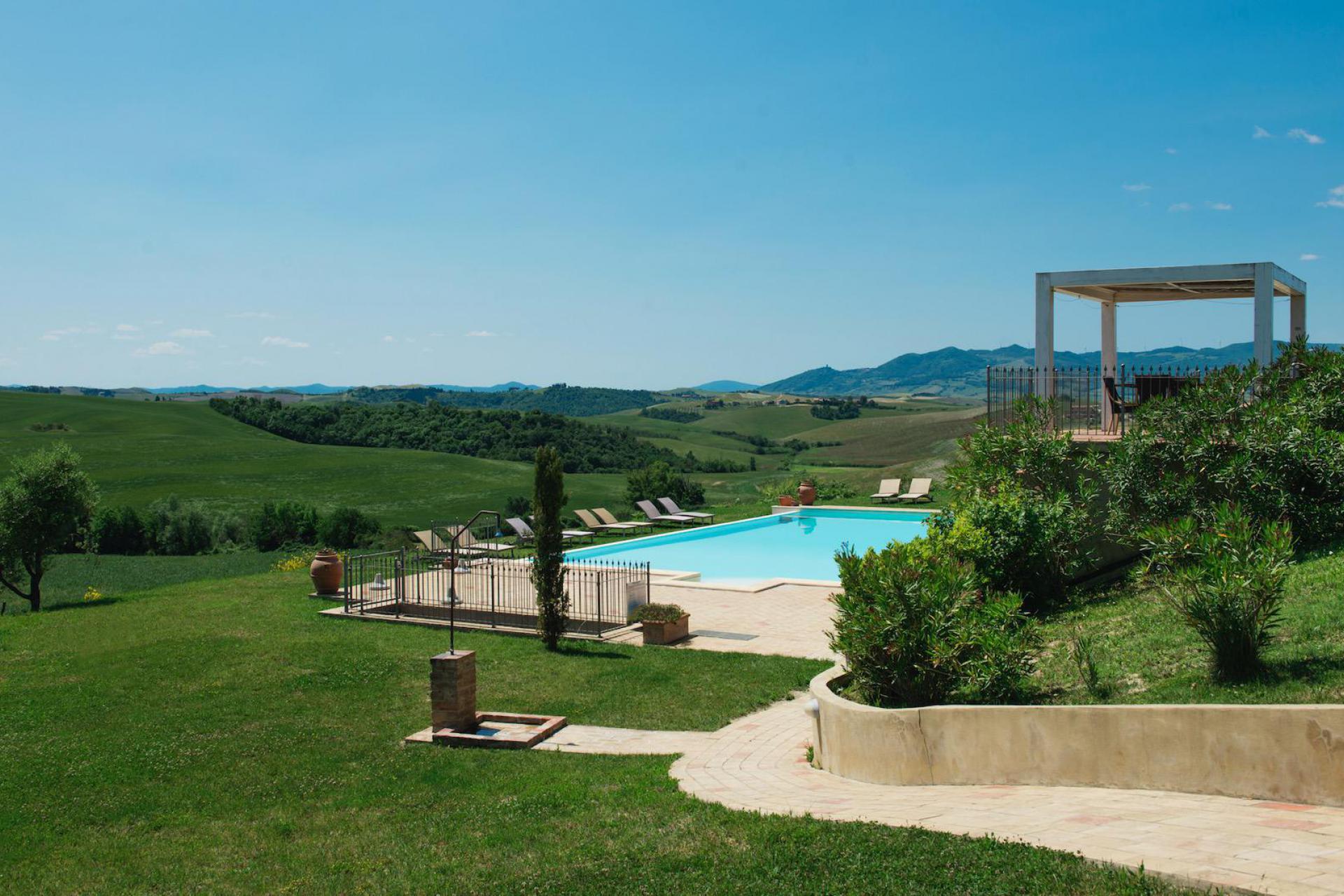 Ferienwohnungen auf Agriturismo Toskana mit Pool und Panoramablick