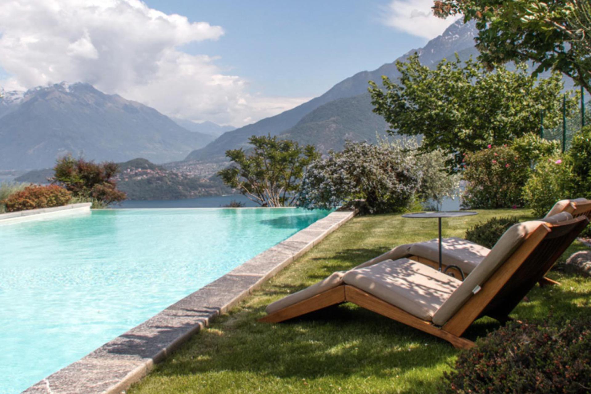 Luxury agriturismo with pool overlooking Lake Como!