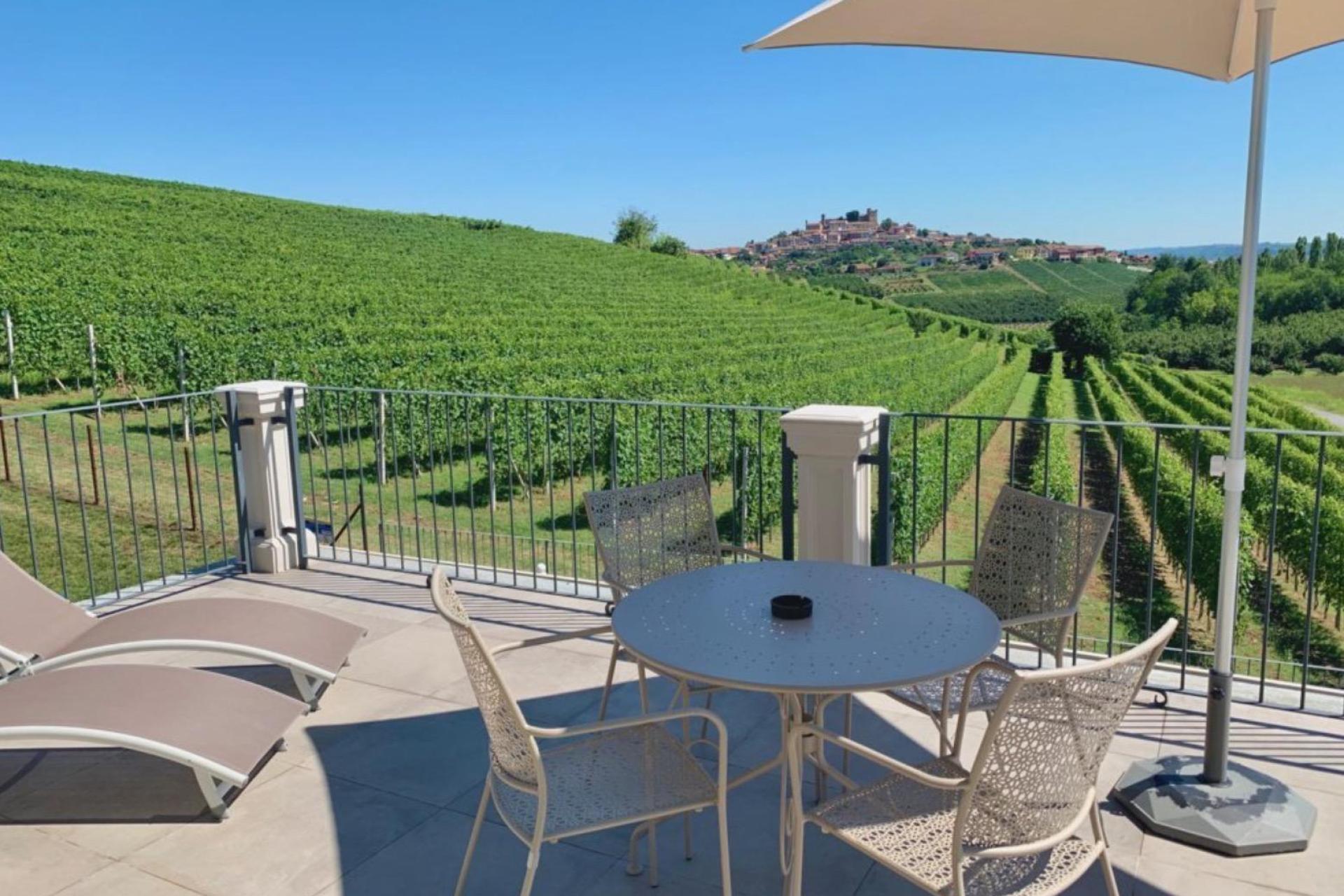 Elegantes Weingut im schönen Piemont Elegantes Weingut im schönen Piemont