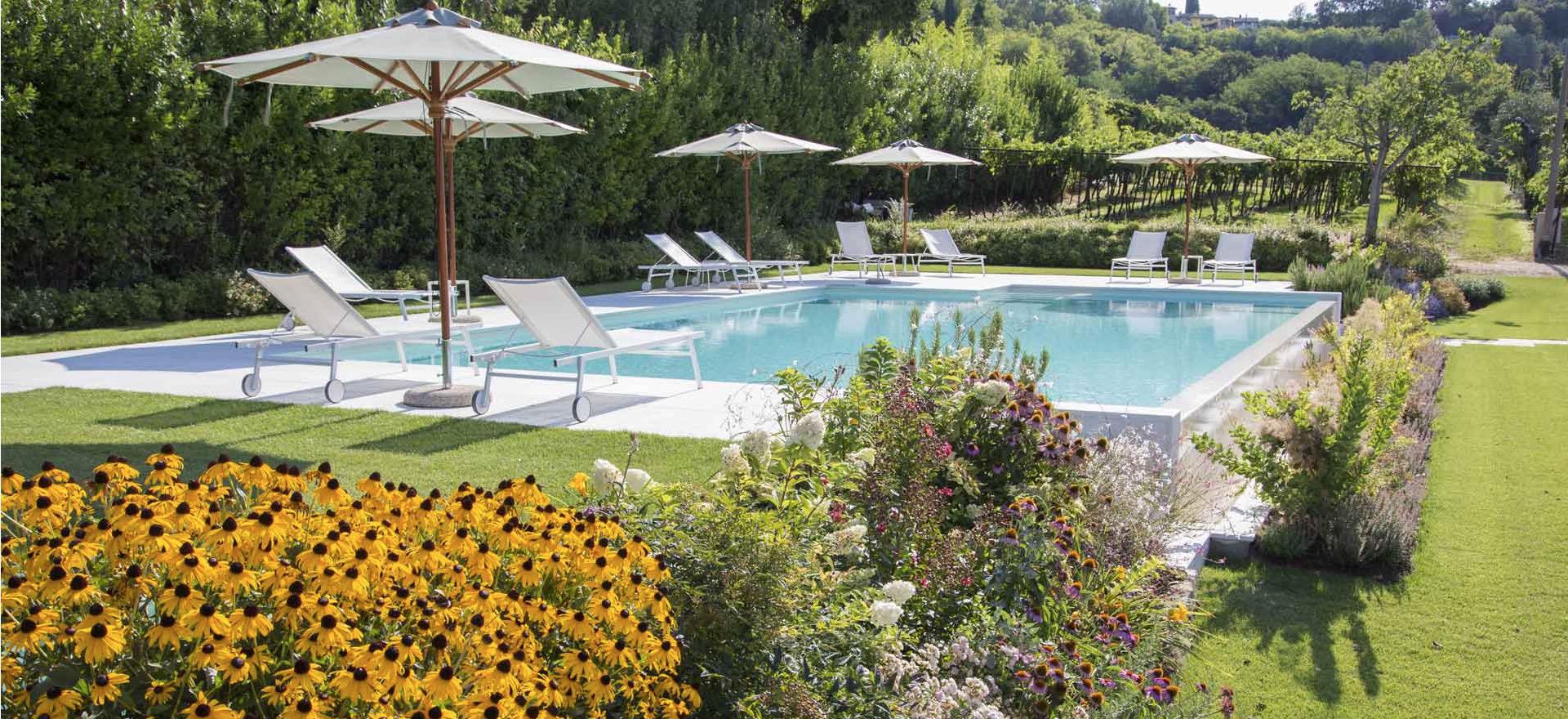 Agriturismo Comer See und Gardasee Gemütlicher Agriturismo mit Blick auf den Gardasee